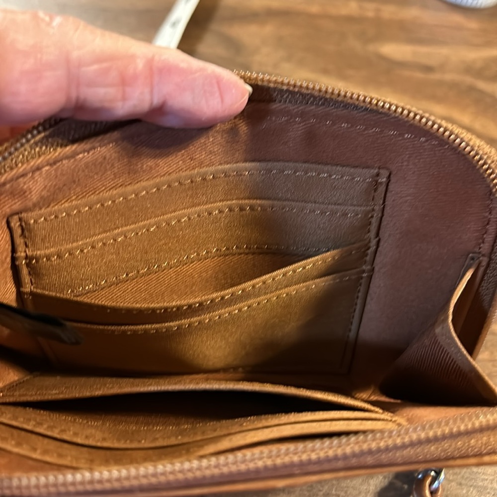Fossil Wristlet - Picture 5 of 6